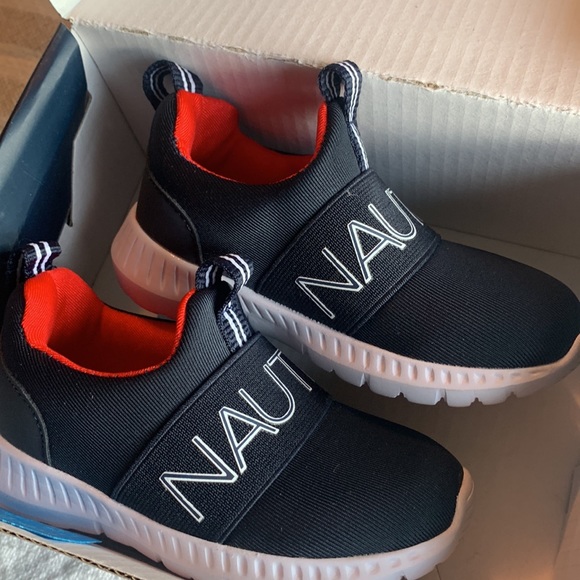 Nautica Baby Sneakers; size 5 - Picture 7 of 9